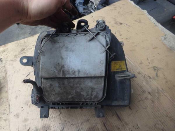 PHARE DROIT FIAT - Vue 2